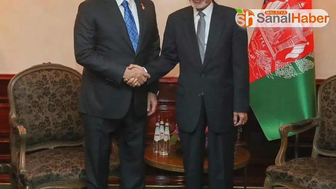 Bakan Çavuşoğlu, Afganistan Cumhurbaşkanı Gani ile görüştü