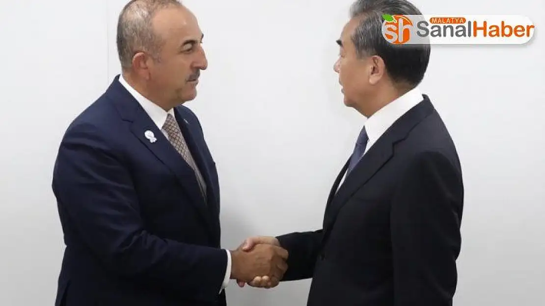 Bakan Çavuşoğlu, Çin Dışişleri Bakanı Wang Yi ile görüştü