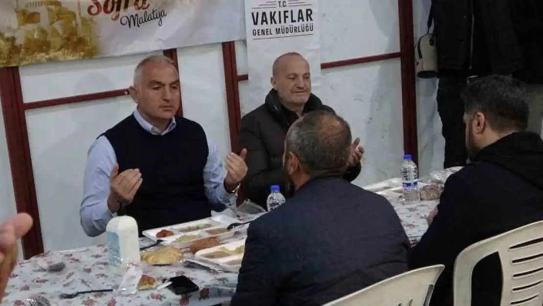 'Bakan Ersoy: ''Bu afeti el ele vererek birlikte atlatacağız'''