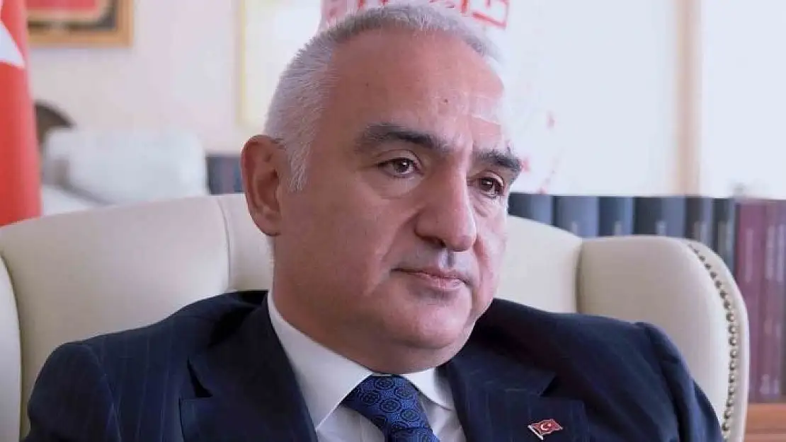 'Bakan Ersoy depremi anlatırken gözyaşlarını tutamadı'