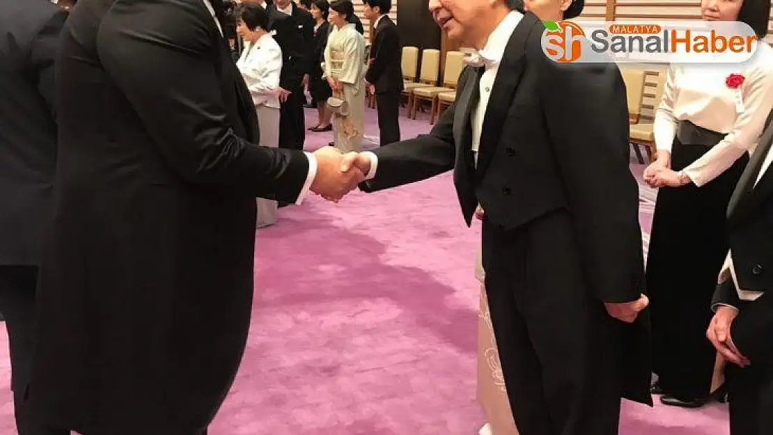 Bakan Ersoy, Japonya İmparatoru'nun tahta çıkma törenine katıldı