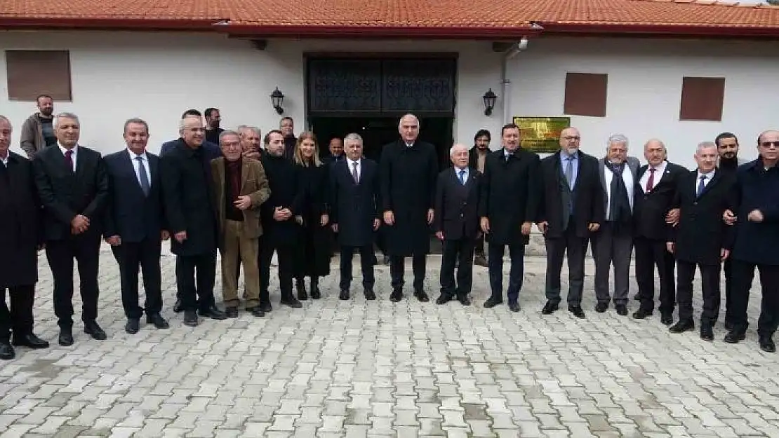 'Bakan Ersoy, restorasyonu tamamlanan cemevini ziyaret etti'