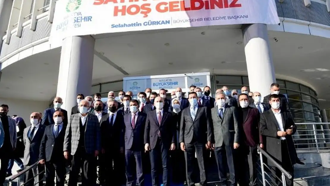 'Bakan Karaismailoğlu´ndan Malatya Büyükşehir Belediyesi´ne ziyaret'