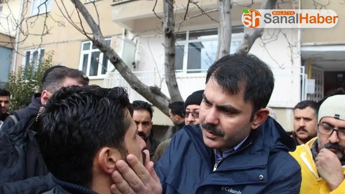 Bakan Kurum, depremde hasar gören mahallelerde incelemede bulunuyor