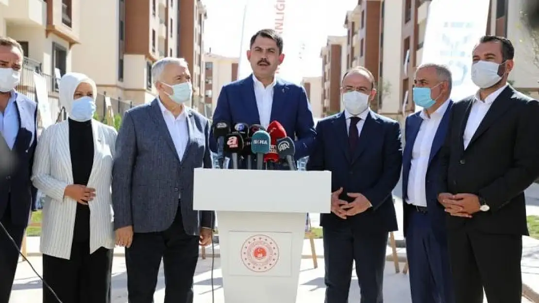 'Bakan Kurum: Elazığ ve Malatya´da yapılan işlerin mali tutarı yaklaşık 7 milyar lirayı buluyor'''
