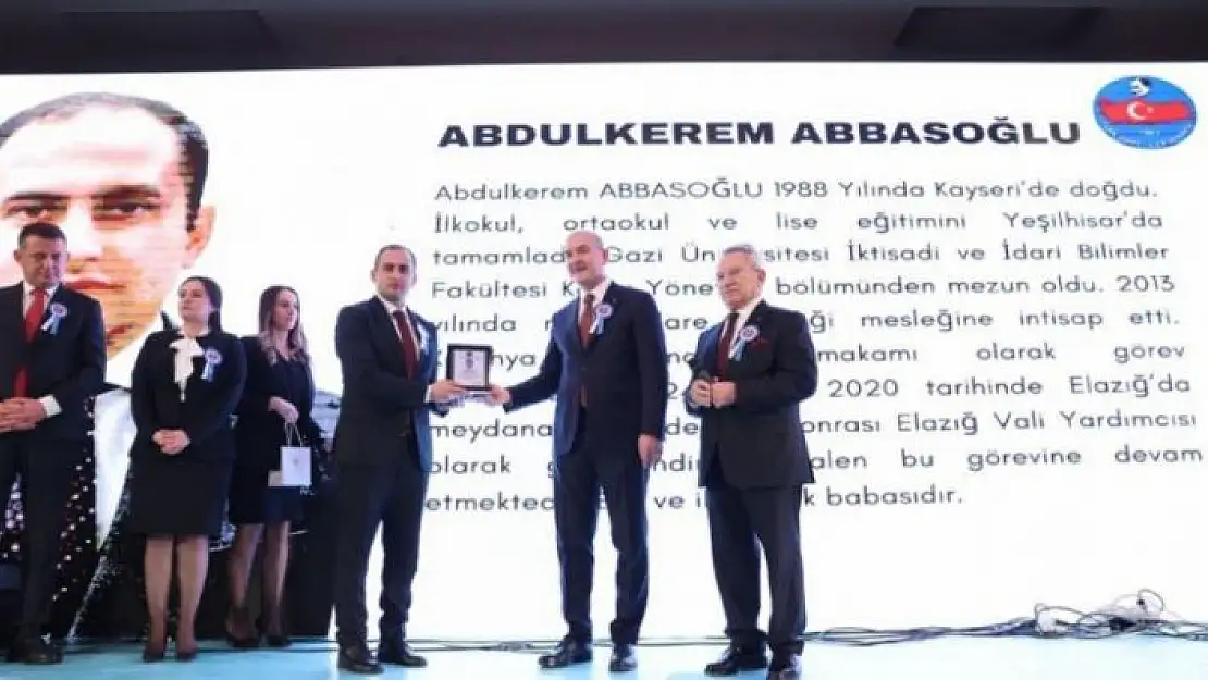 'Bakan Soylu´dan, Vali Yardımcısı Abbasoğlu´na `Üstün başarı ödülü´'