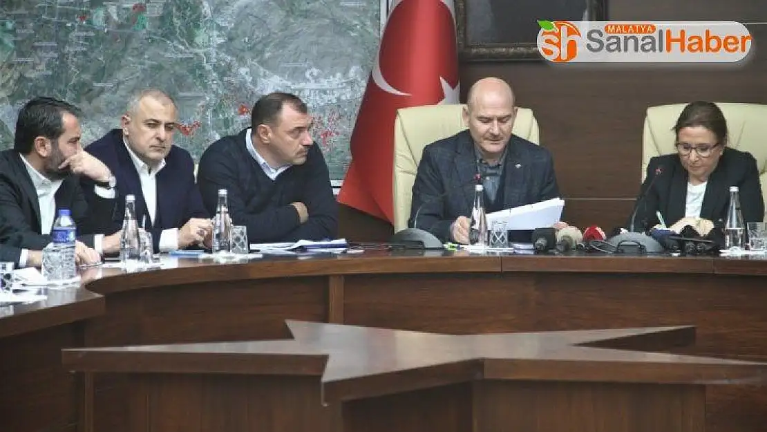 Bakan Soylu, deprem bölgesinde yapılan çalışmaları detaylarıyla anlattı