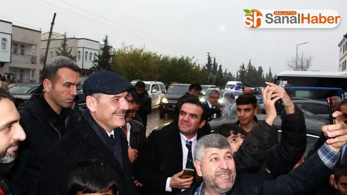 Bakan Soylu deprem konutlarını inceledi