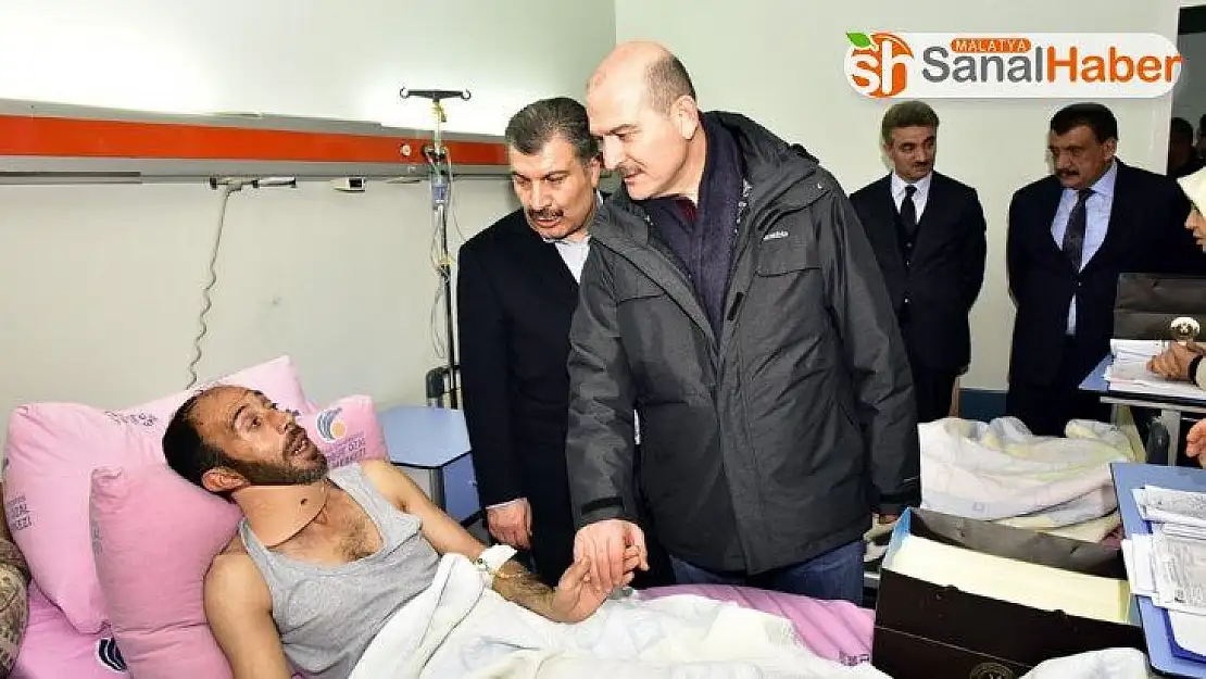 Bakanlar Malatya'da yaralı depremzedeleri ziyaret etti