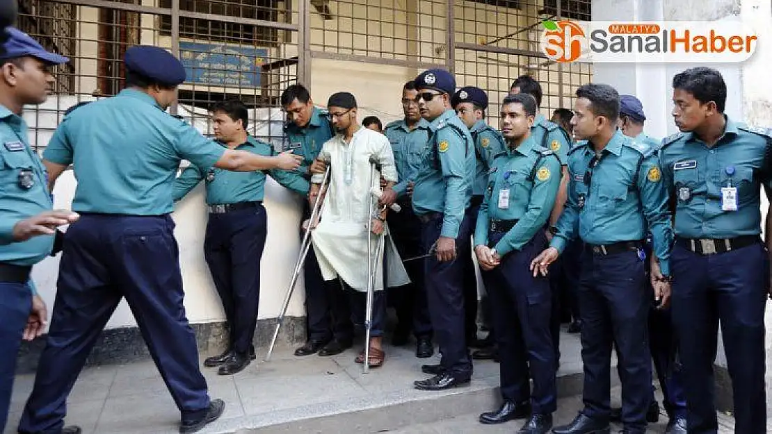Bangladeş'te restoran saldırısında yargılanan 7 kişiye idam cezası