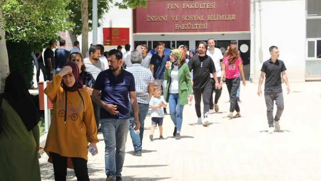 'Barajsız ilk YKS´nin ikinci oturumu tamamlandı'