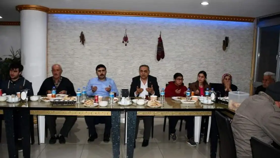 'Başkan Çiftçi, depremzedelerle iftarda buluştu'