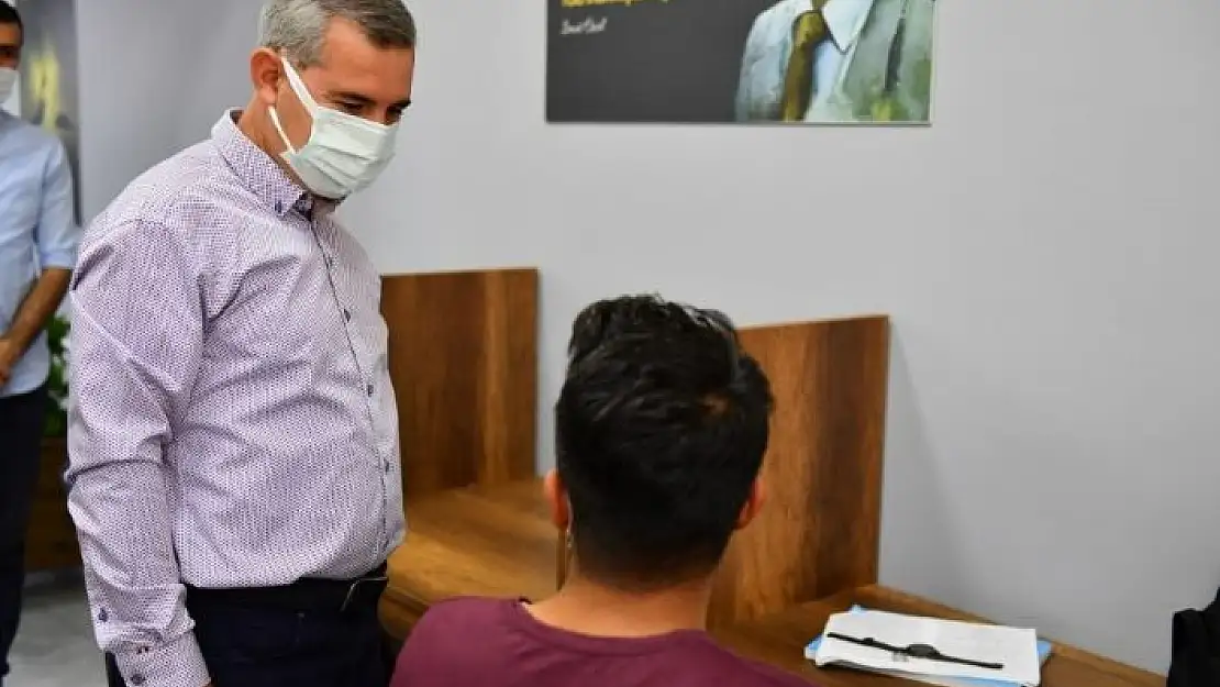 'Başkan Çınar´ın Kitap Kafe ilgisi'