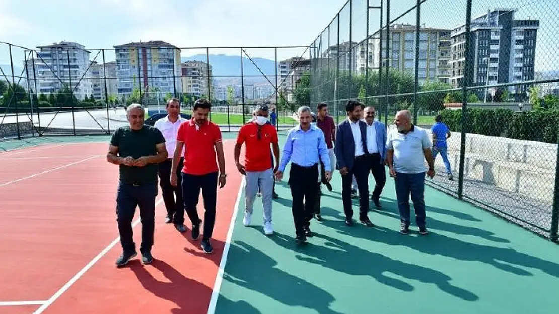 'Başkan Çınar, spor tesislerini inceledi'