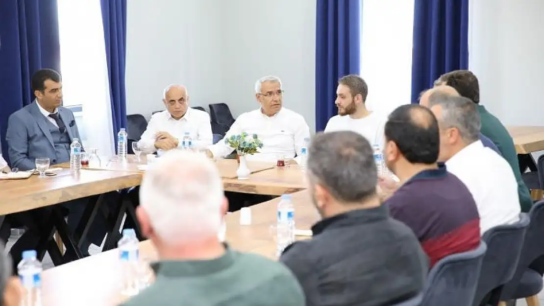 'Başkan Güder, Akpınar esnaflarıyla buluştu'