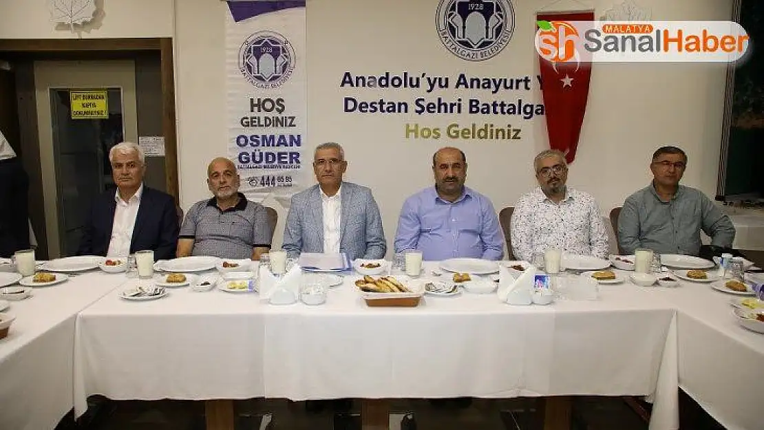 Başkan Güder, Battalgazi Belediyespor oyuncuları ile buluştu