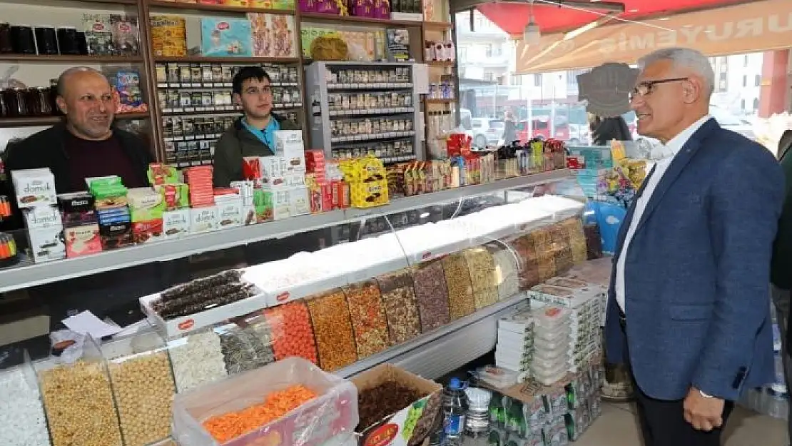 'Başkan Güder esnafları yalnız bırakmıyor'
