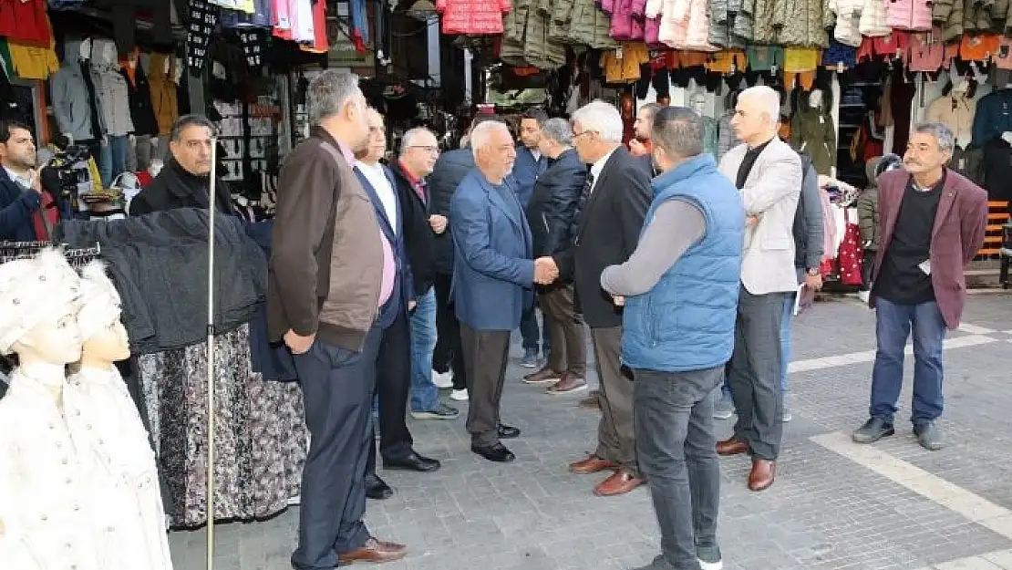 'Başkan Güder, esnafların sıkıntılarını dinledi'