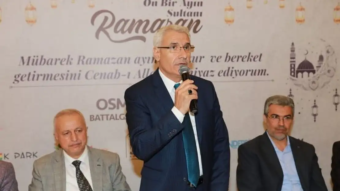 'Başkan Güder, genç STK temsilcileri ile iftarda buluştu'