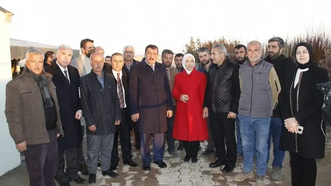 'Başkan Gürkan ile AK Partililer, fidancılar esnaflarını ziyaret etti'