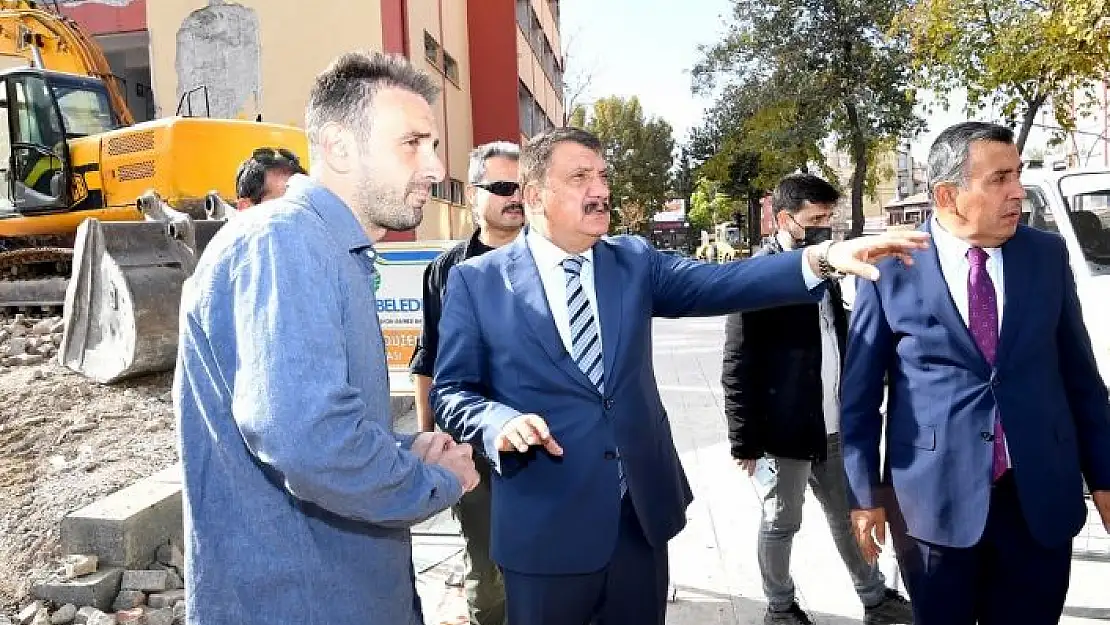 'Başkan Gürkan meydana indi'