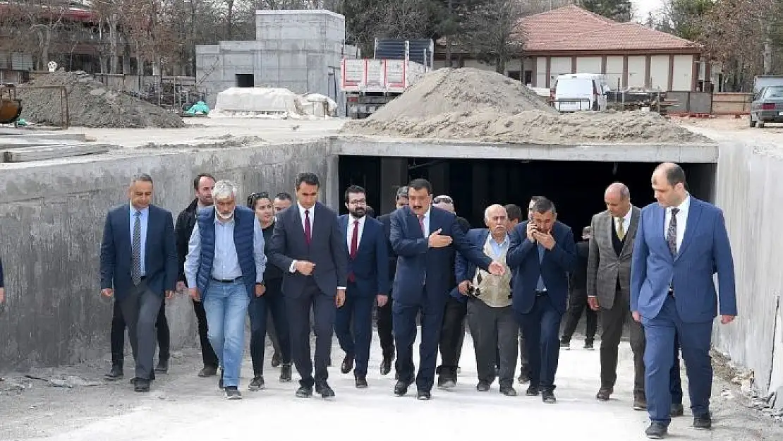 'Başkan Gürkan, millet kütüphanesi otoparkında incelemelerde bulundu'