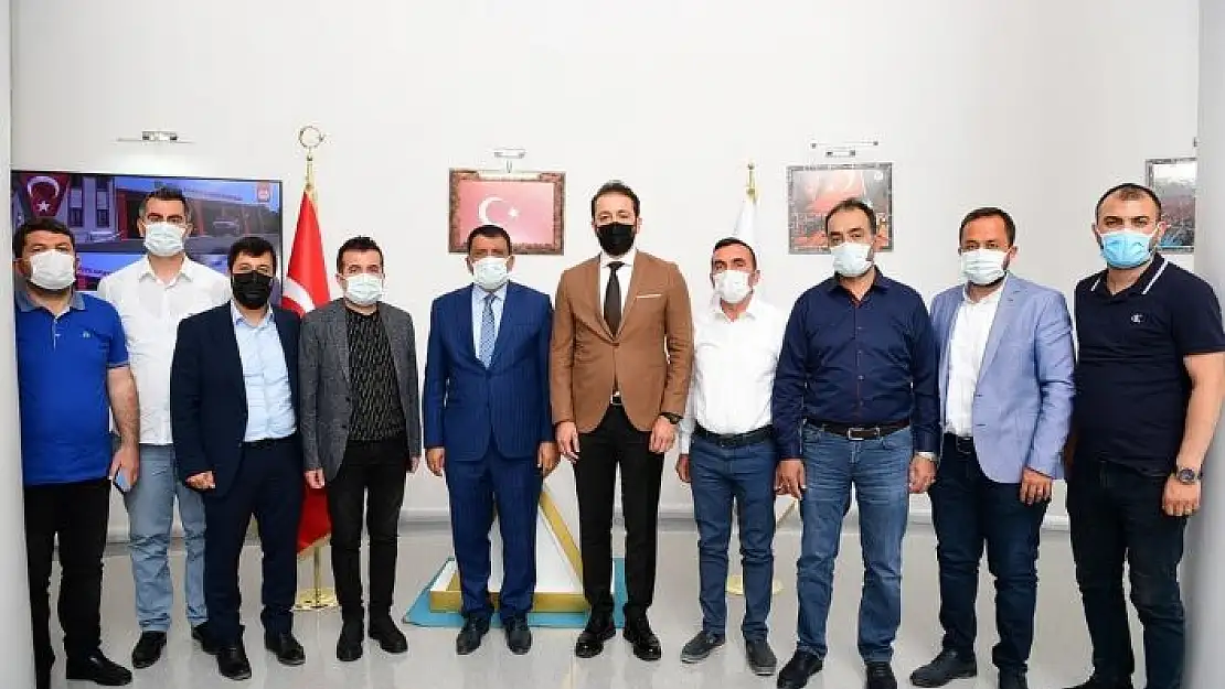 'Başkan Gürkan, müteahhitleri kabul etti'