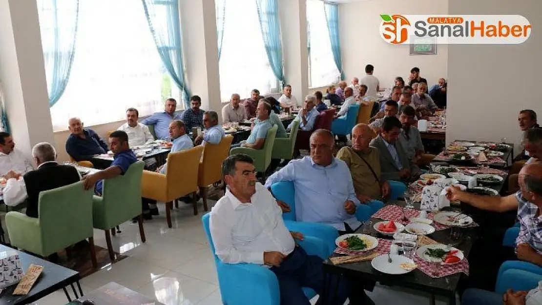 Başkan Karadağ, meclis üyeleri ve muhtarlar ile bir araya geldi