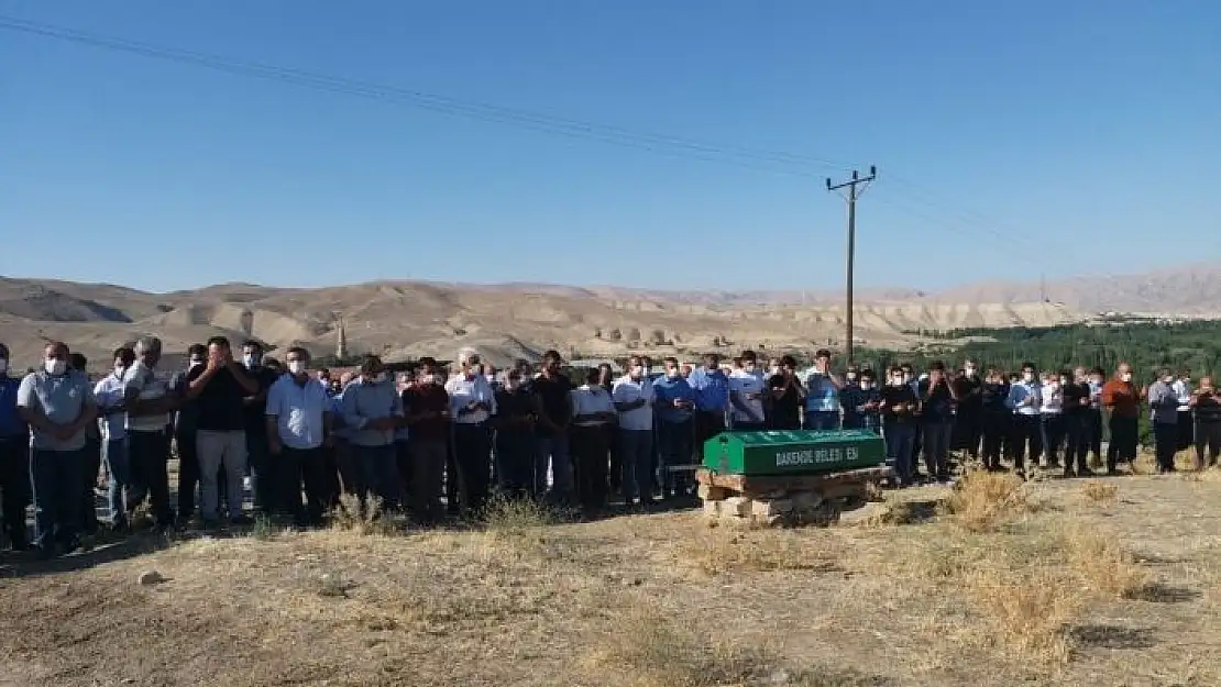 'Başkan Kaya gözyaşlarıyla defnedildi'