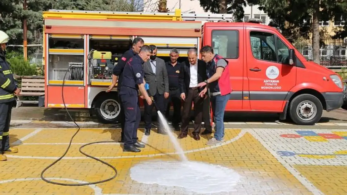 'Başkan Kılınç minik öğrencilerle birlikte yangın eğitimi aldı'