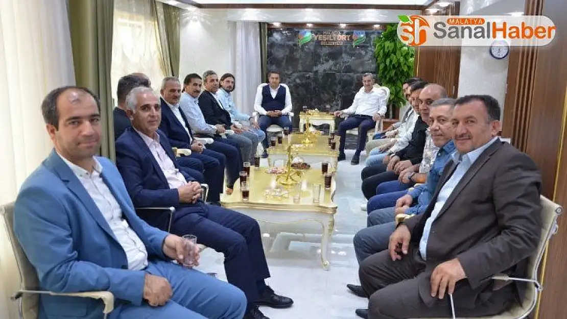 Başkan Mehmet Çınar, Yeşilyurt Belediyespor'un yeni yönetimi ve teknik direktörünü ağırladı