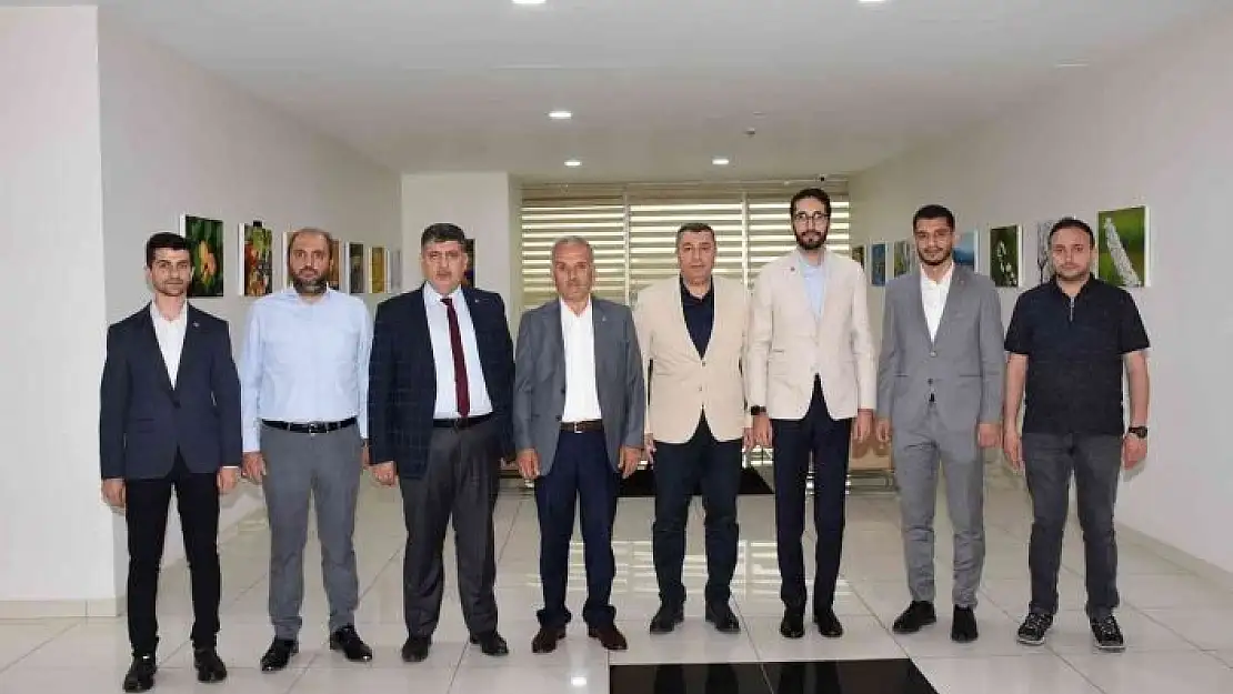 'Başkan Özcan´dan kayısı üreticilerine destek çağrısı'