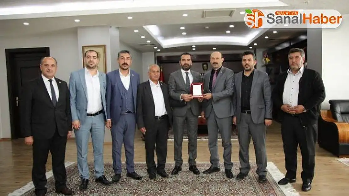 Başkan Şerifoğulları'Muhtarlarımızla aramızda gönül köprüleri kurduk'