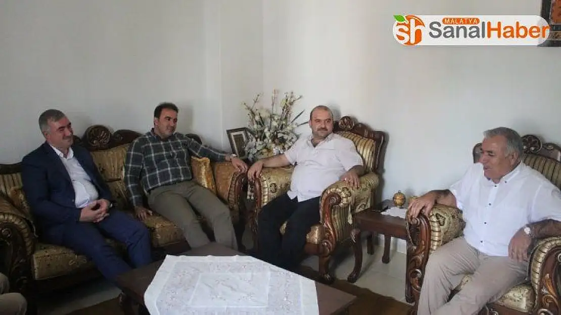 Başkan Turanlı ile Başkan Fırat, emekli öğretmeni evinde ziyaret etti