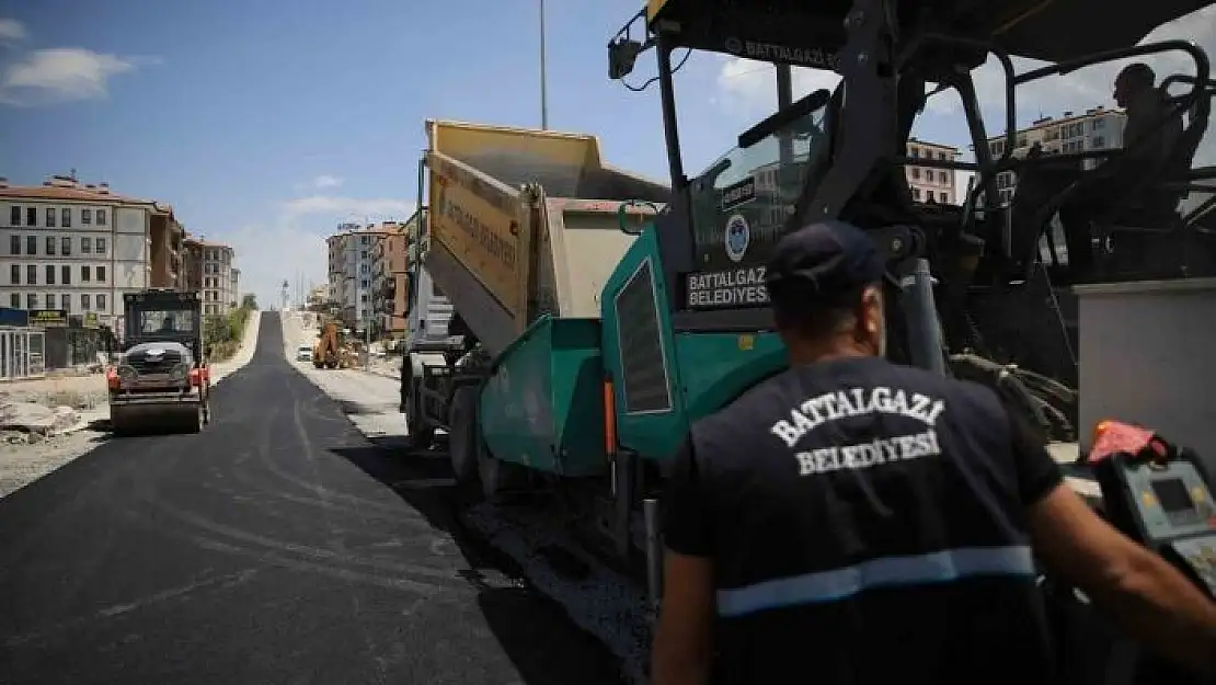 'Battalgazi Belediyesi yol çalışmalarına aralıksız devam ediyor'