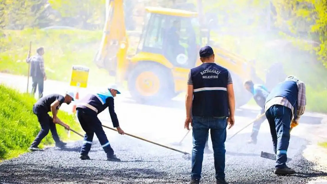 'Battalgazide  yol çalışmaları sürüyor'