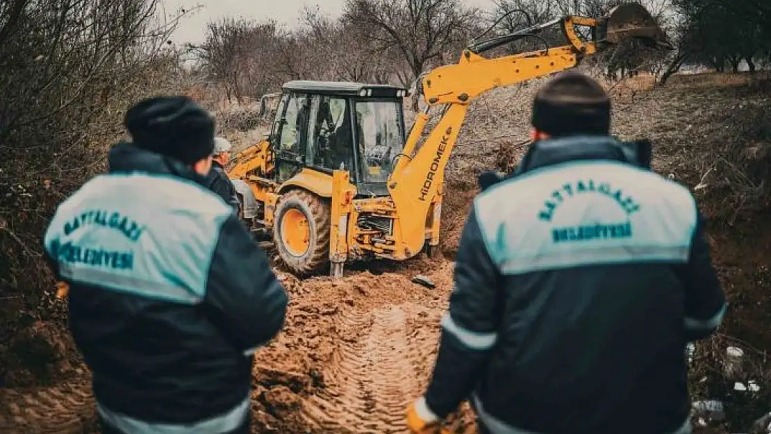 'Belediye ekiplerinden Yenice Mahallesi´nde alt yapı ve stabilize çalışması'