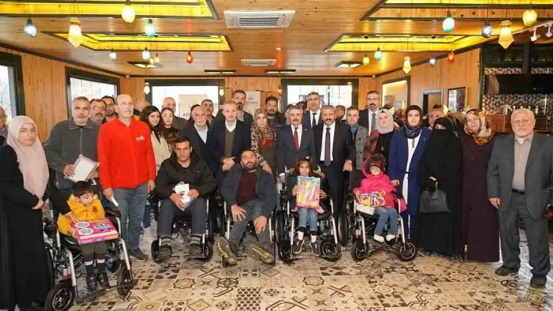 'Belediyeden engelli vatandaşlara tekerlekli sandalye desteği'