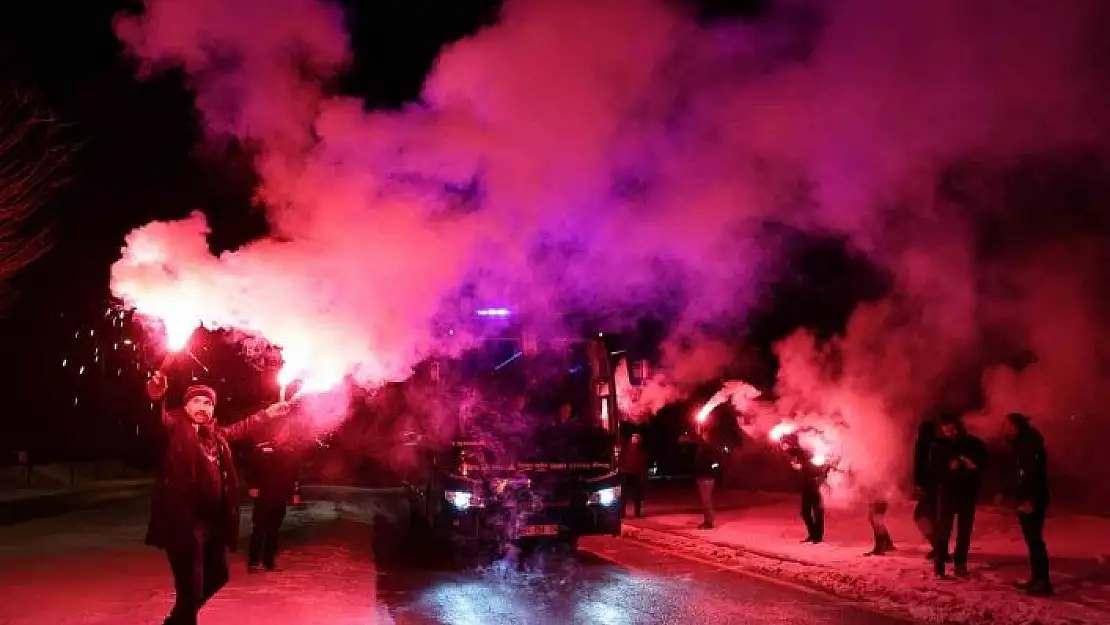 'Beşiktaşa Sivasta coşkulu karşılama'