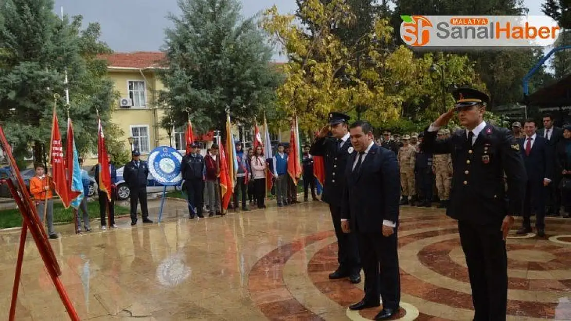 Besni'de 29 Ekim Cumhuriyet Bayramı kutlamaları
