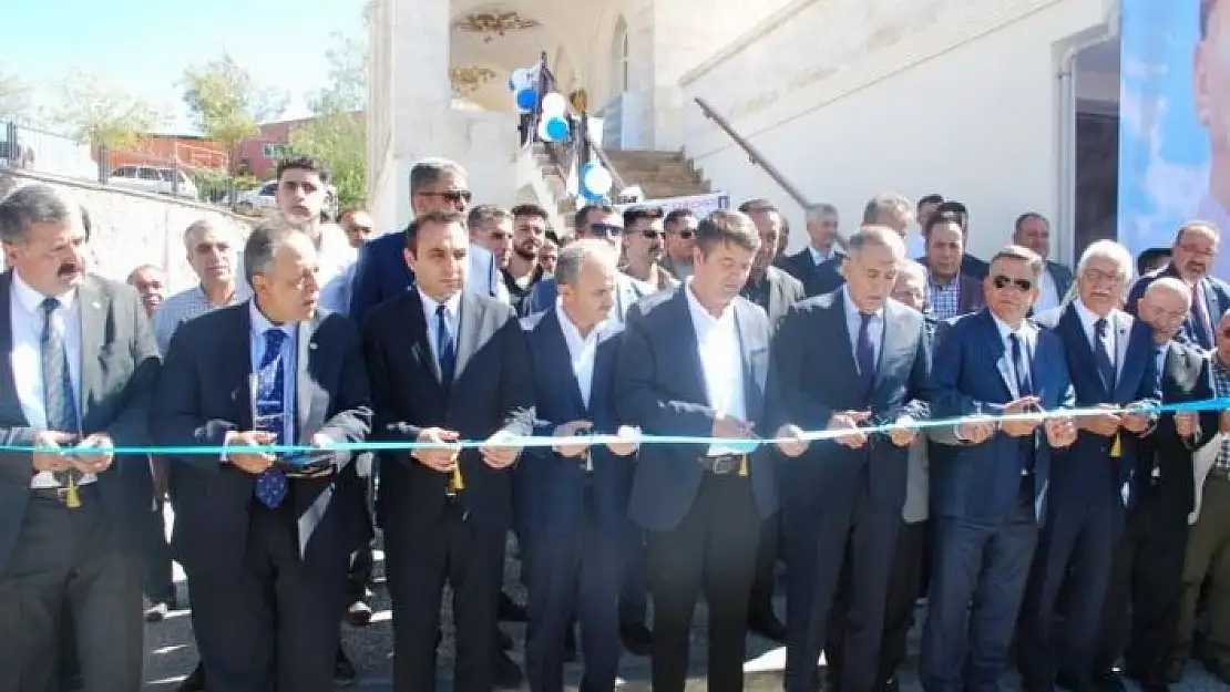 'Besni´de Merinos Haci Mustafa Rabuş Camii ibadete açıldı'