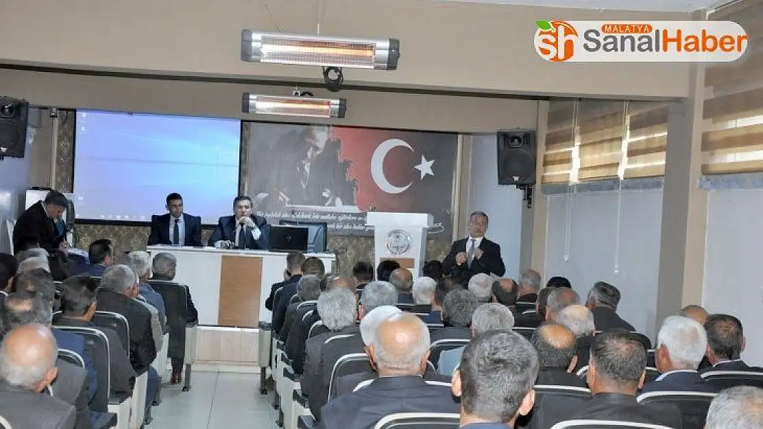 Besni'de muhtarlar toplantısı yapıldı