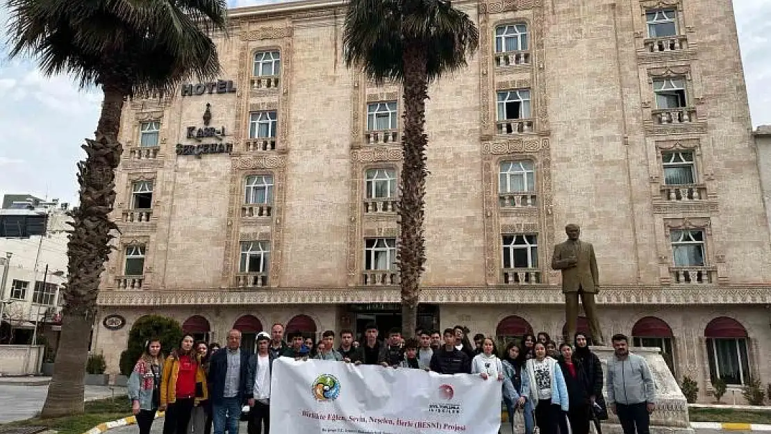 'Besnili öğrenciler Mardin ve Şanlıurfayı gezdi'