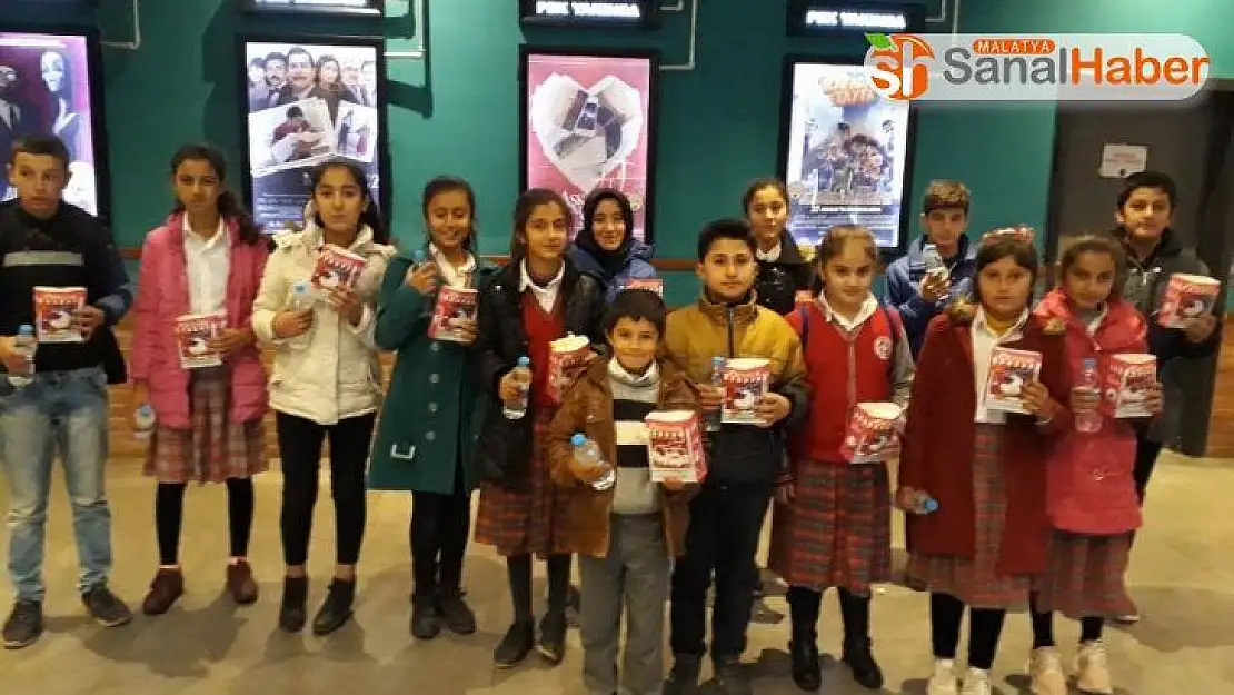 Besnili öğrenciler sinema ile buluştu