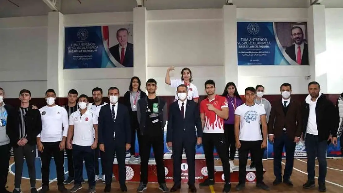 'Bilek güreşi yarışmaları sona erdi'