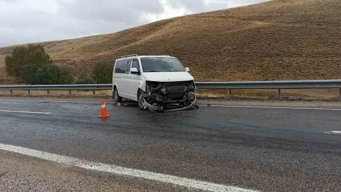 'Bir gün önce 7 kişinin öldüğü yerde kaza: 7 yaralı'