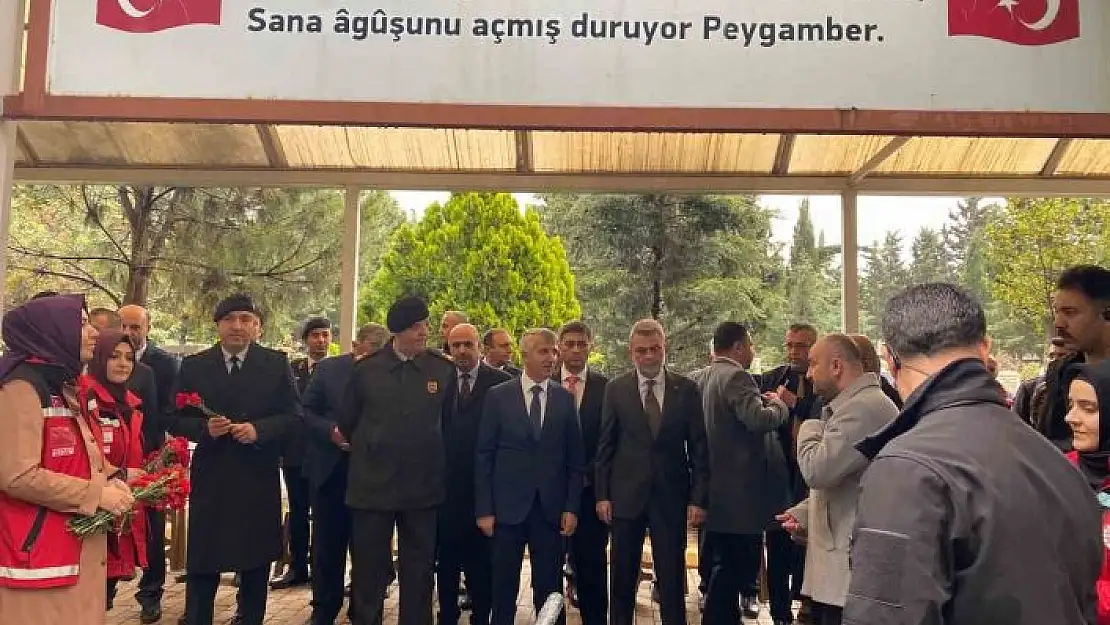 'Bir oğlunu vatan uğruna şehit verdi bir evladını da depremde kaybetti'