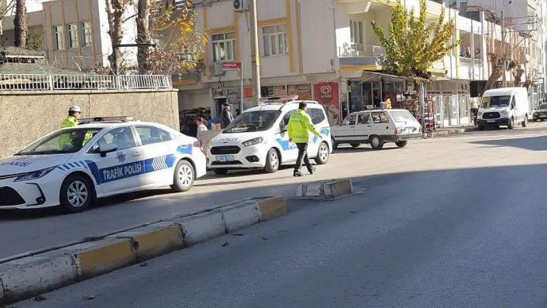 'Bisiklet ile hafif ticari araç çarpıştı: 1 yaralı'