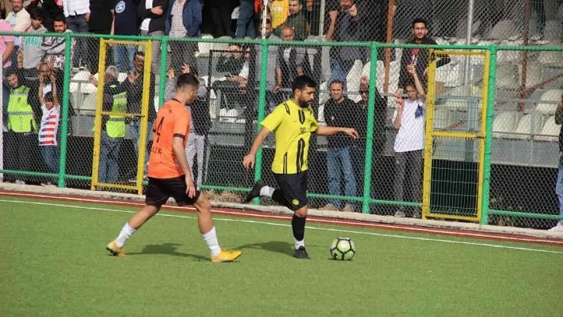 'Bölgesel Amatör Lig: Elazığ Yolspor: 3 - Aksaray Gençlikspor: 6'
