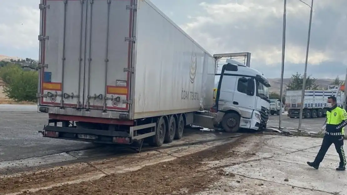 'Börgenek virajında yine kaza meydana geldi'